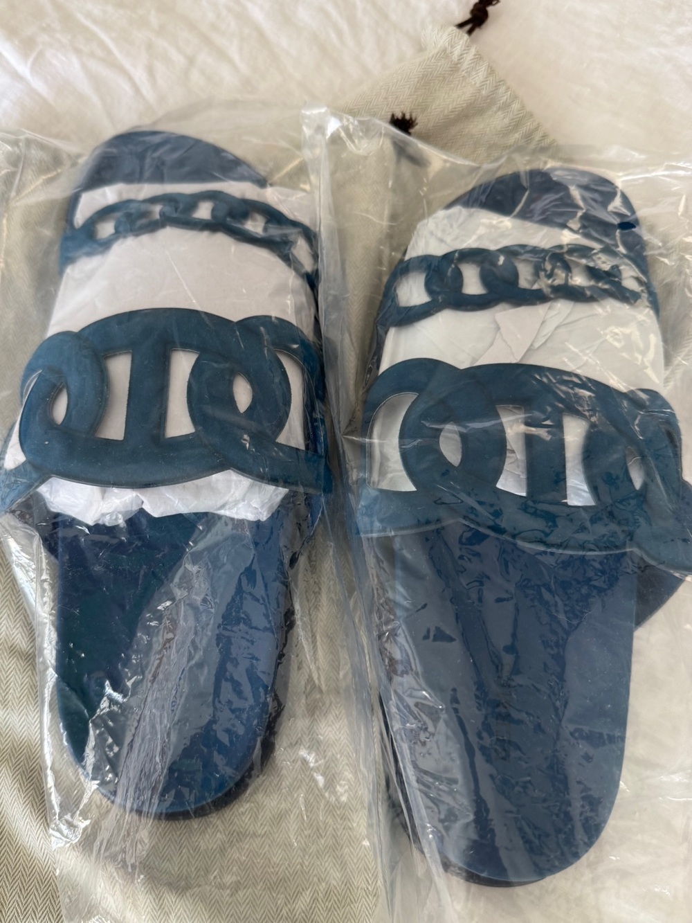 NWT Luxury Designer Style Navy Blue Chain-Link Slide Sandals Size 11US